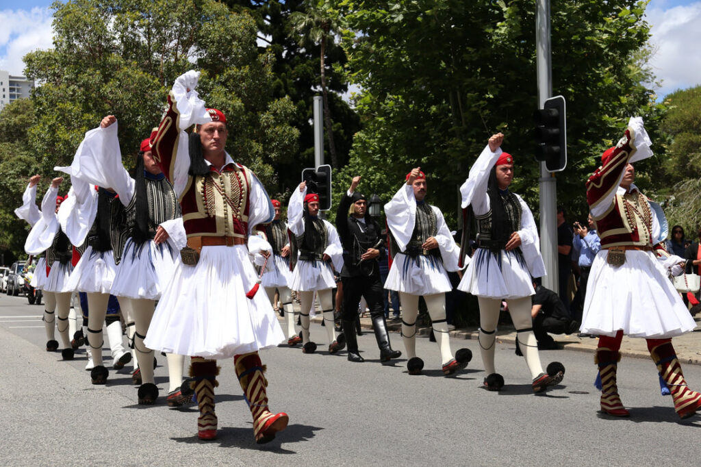 Αυστραλία. Για πρώτη φορά η Ελληνική Προεδρική Φρουρά στο Περθ. 8 314575930 494587862716438 2954324409261682237 n orig 1
