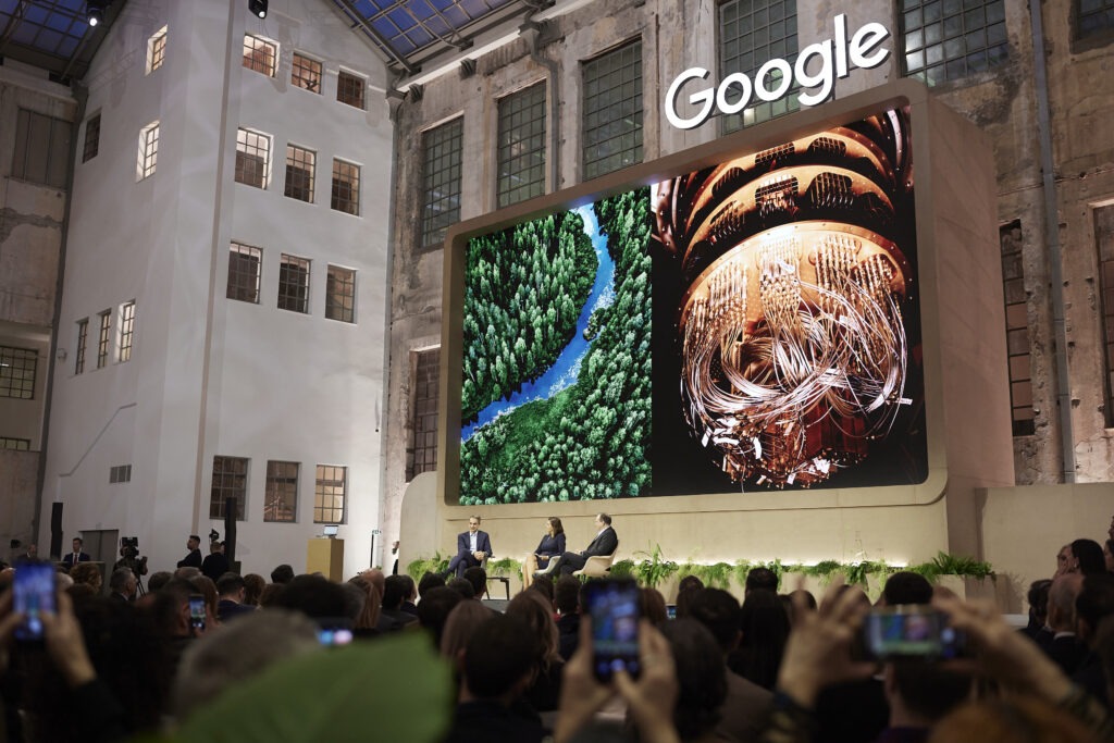 Google. 15 years in Greece 8 23 11 30 0059 DPC1313