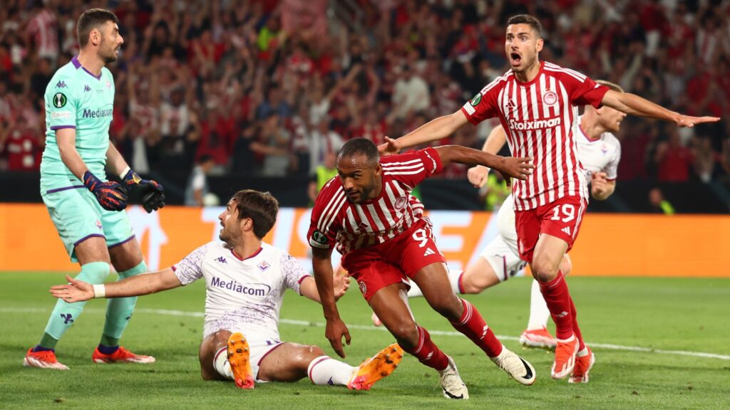Olympiacos defeats Fiorentina 1-0 during overtime 1 ολιμπι
