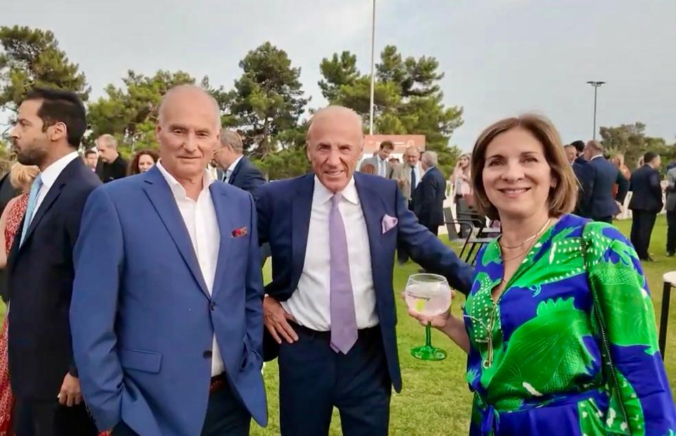 Οι ΗΠΑ επενδύουν στην επιτυχία της Ελλάδας. Γιώργος Τσούνης στο Economist. Αποστολή του Hellenic DNA στο 28ο Ετήσιο Συνεδρίο στο Λαγονήσι (Video) 4 Dean Metropoulos