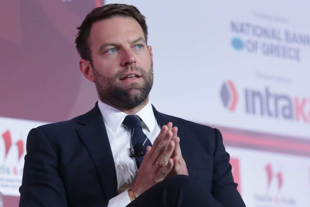 Οι ΗΠΑ επενδύουν στην επιτυχία της Ελλάδας. Γιώργος Τσούνης στο Economist. Αποστολή του Hellenic DNA στο 28ο Ετήσιο Συνεδρίο στο Λαγονήσι (Video) 3 Kasselakis Economist 2048x1365 1