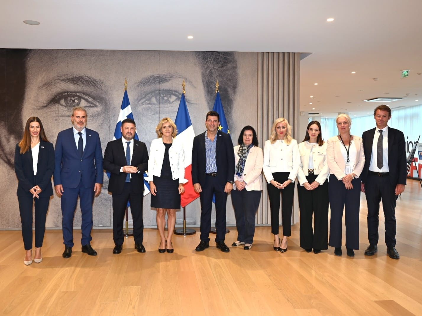 NEWS (EN) 15 χαρδαλλλλ