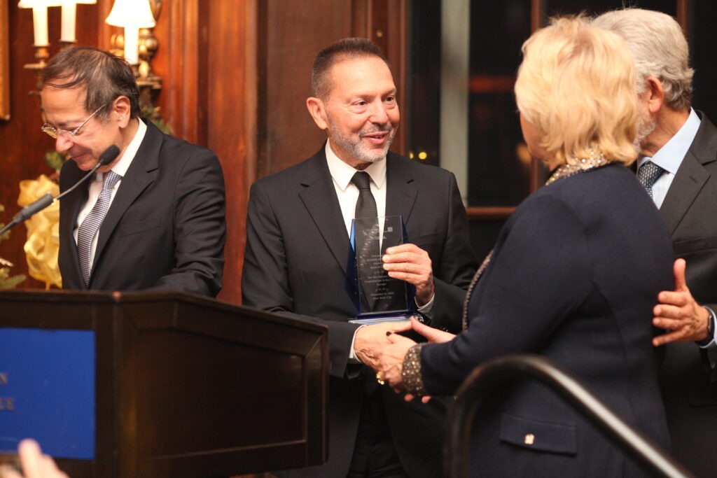 Αισιοδοξία για την ελληνική οικονομία τo 2025, στο υψηλού ενδιαφέροντος, φετινό Capital Link 7 IMG 8283