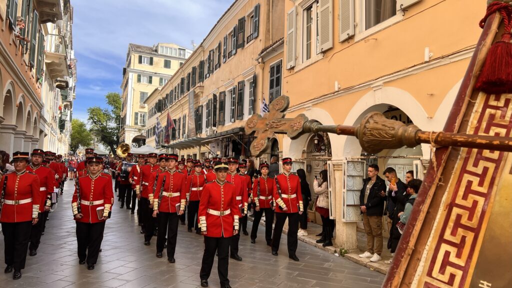 Πάσχα στην Κέρκυρα. Χωρίς αμφιβολία το μελωδικότερο Πάσχα στην Ελλάδα (Video -Hellenic DNA) 8 Κερκυρα