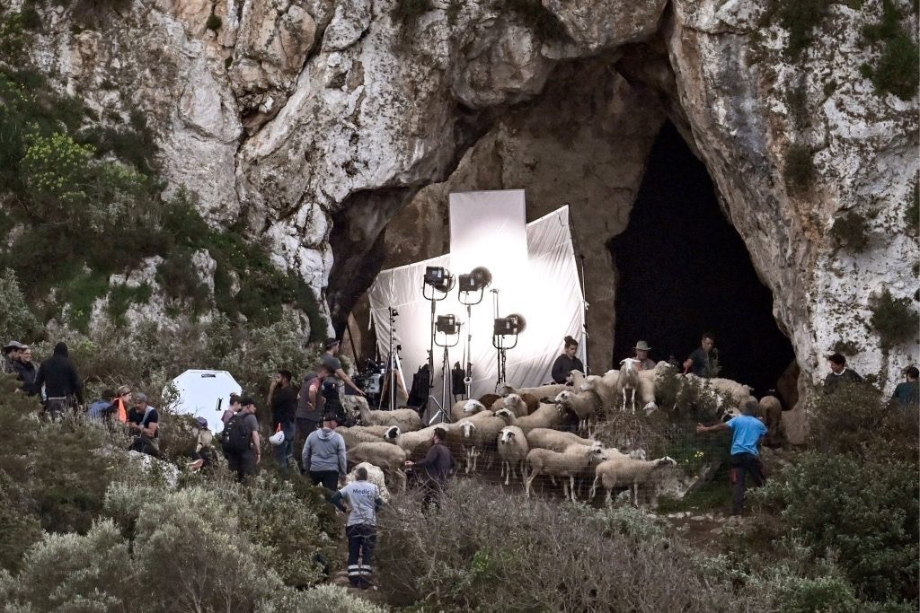 Οδύσσεια. Το Έπος του Ομήρου. Ένα χρόνο πριν την κινηματογραφική πρεμιέρα, κυκλοφόρησαν και εξαντλήθηκαν τα εισιτήρια για τις πρώτες προβολές της ταινίας του Κ. Νόλαν 1 εικόνα 1 1