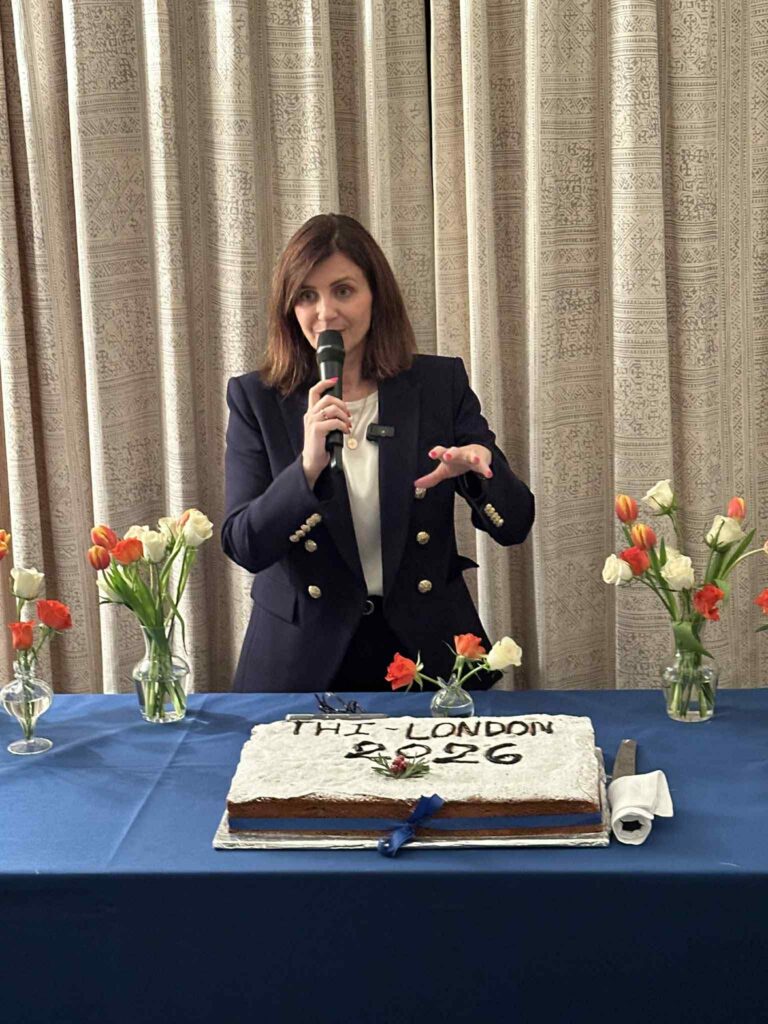 3b200079 0f46 49bc 85cd 5bc64e854aec