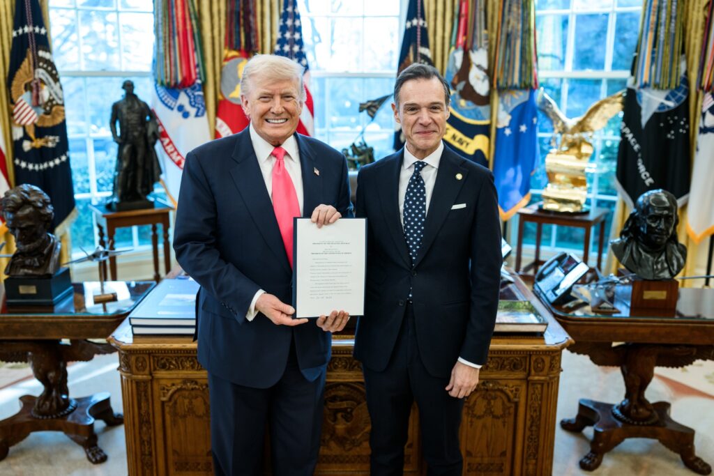 Ambassador Alexandridis presents his credentials to the President of the U.S. 1 640410714 1343568544475914 5777232525348820656 n