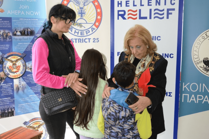 Η ομογενειακή οργάνωση Hellenic Relief Foundation πραγματοποίησε τη φετινή Πασχαλινή διανομή τροφίμων σε 360 οικογένειες που βρίσκονται σε ανάγκη. Συμμετοχή AHEPA HELLAS, AHEPA Καναδά 1 image 20